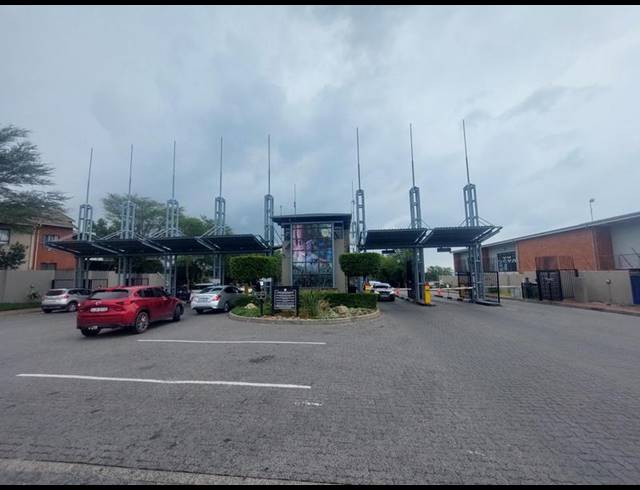 2 BEDROOM APARTMENT FOR SALE IN JACKAL CREEK GOLF ESTATE